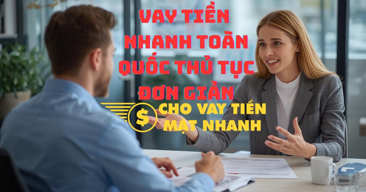 Chuyên viên tư vấn dịch vụ vay nhanh toàn quốc trực tuyến cho khách hàng ở xa.