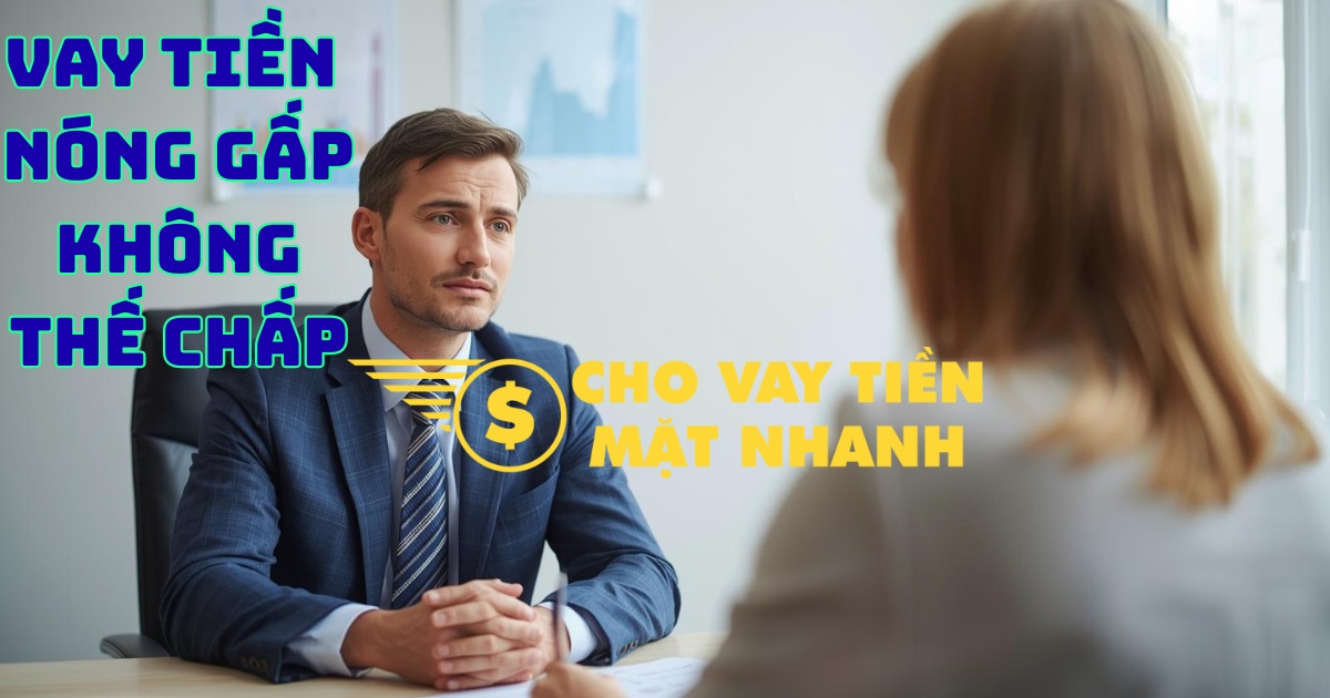 Chuyên viên tư vấn gói vay tiền nhanh không thế chấp tài sản, hỗ trợ giải ngân gấp cho khách hàng.