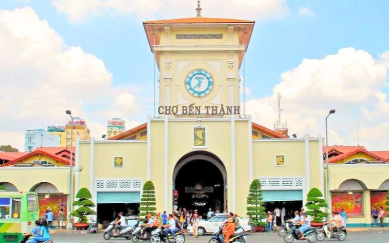 Vay tiền Quận 1 nhanh, hình ảnh chợ Bến Thành trung tâm TPHCM
