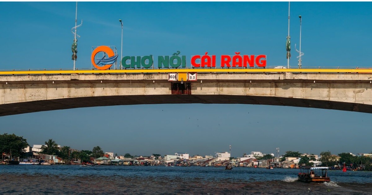 Cảnh Chợ Nổi Cái Răng Cần Thơ tấp nập, sẵn sàng hỗ trợ vay tiền Cần Thơ cho hoạt động kinh doanh buôn bán.