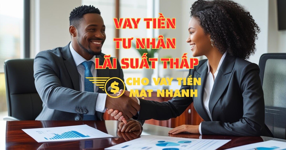 Khách hàng ký hợp đồng vay tư nhân thành công, hoàn tất thủ tục giải ngân vay trả góp nhanh chóng.