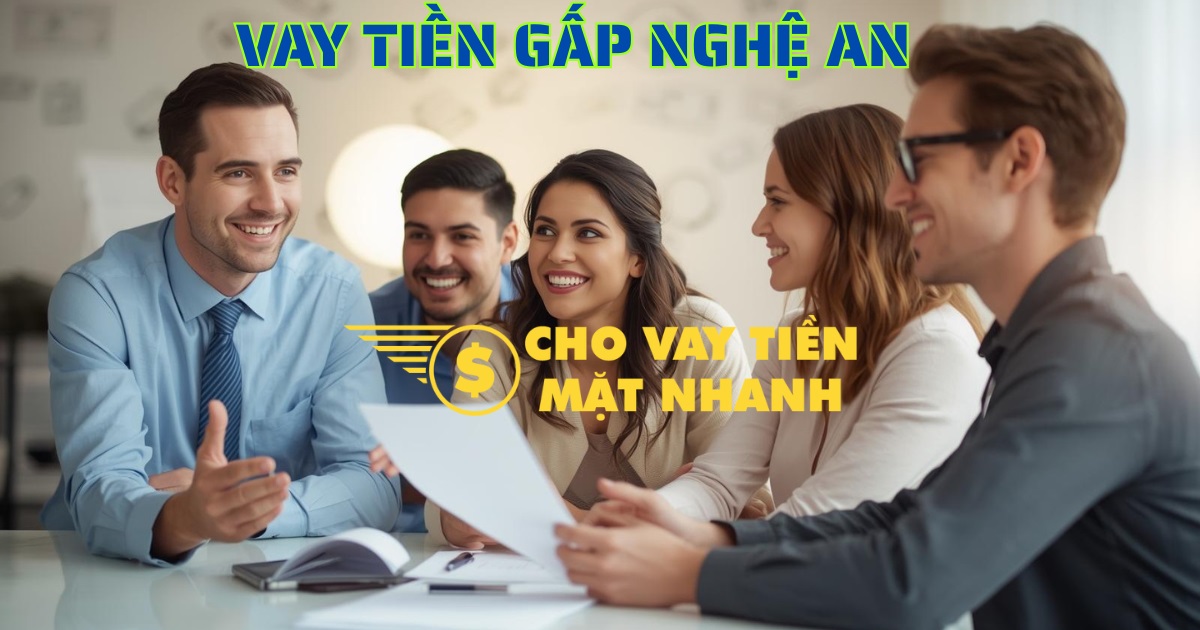 Chuyên viên tài chính tư vấn gói vay tiền gấp cho khách hàng lựa chọn tại Nghệ An, giải pháp vay tiền Nghệ An cấp tốc, linh hoạt.